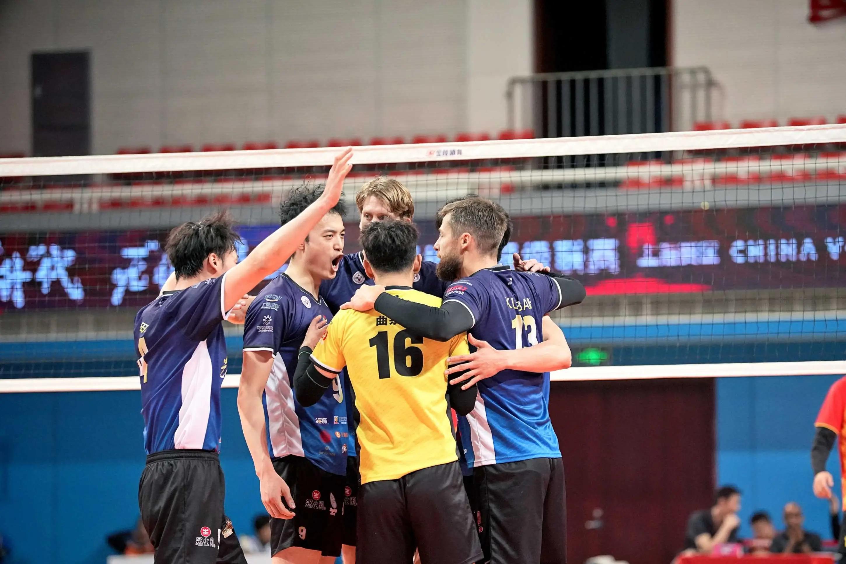 开云下载-沪上球队击败对手，将目光投向更高荣誉的简单介绍