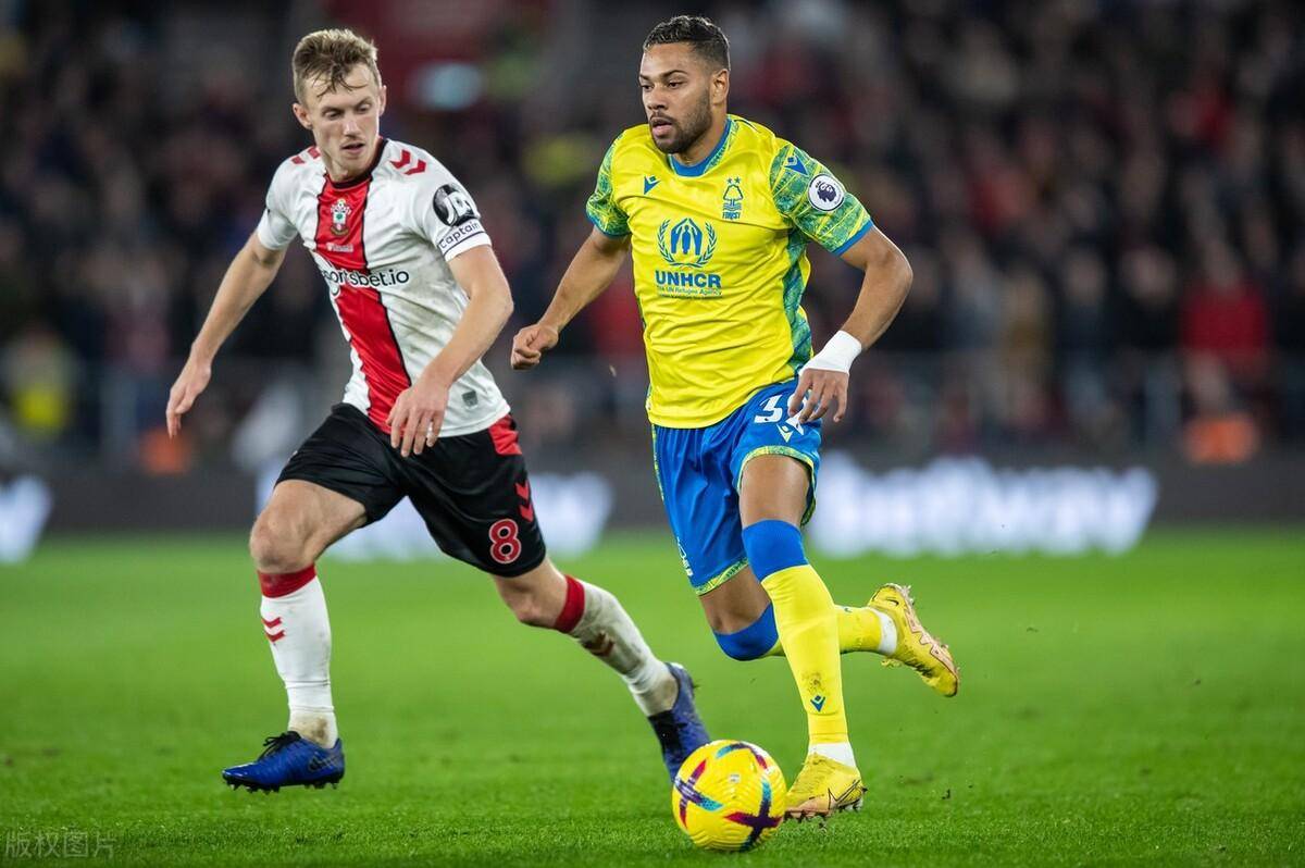 开云官方app入口-包含瓦朗谢纳主场失利，陷入保级泥潭的词条