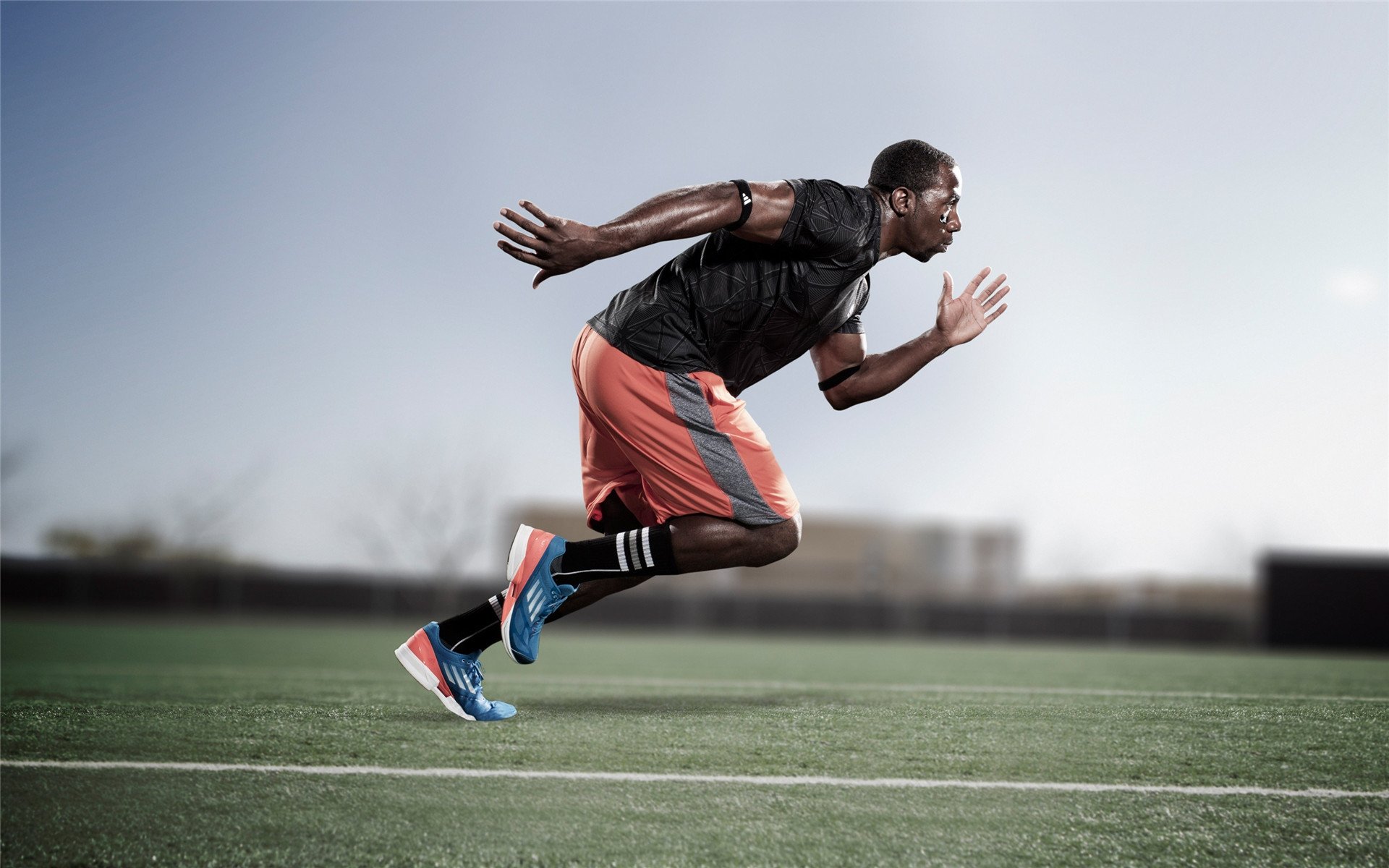 马刺一波流席卷老鹰，克莱·汤普森关键时刻定乾坤