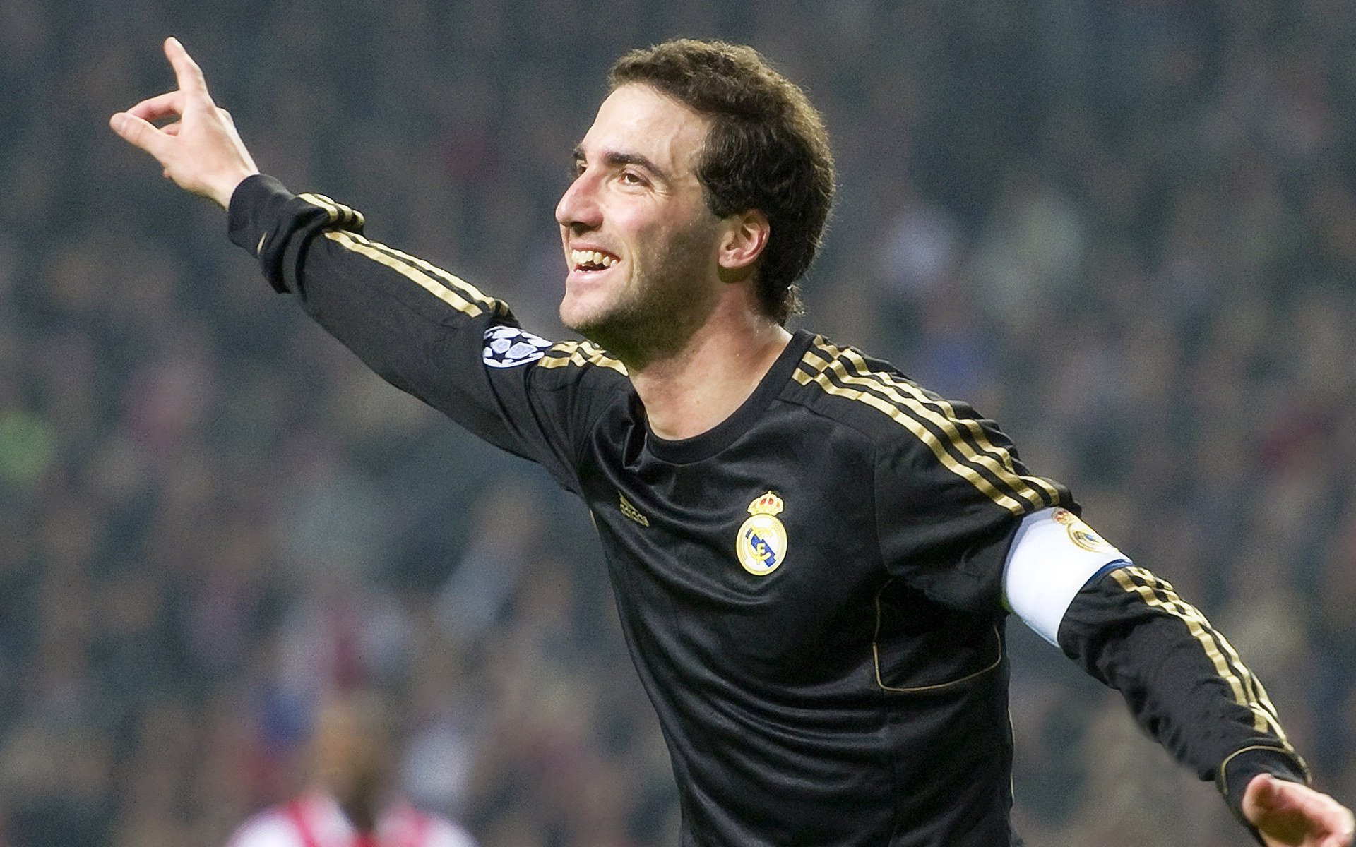 跨界传奇，当凯尔特人翻盘辽宁队，库里在欧冠淘汰赛接管比赛