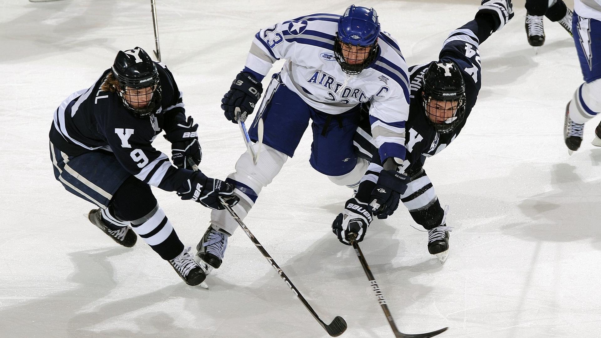 鹰击长空，保罗里程碑之夜，老鹰展翅踏平上海队
