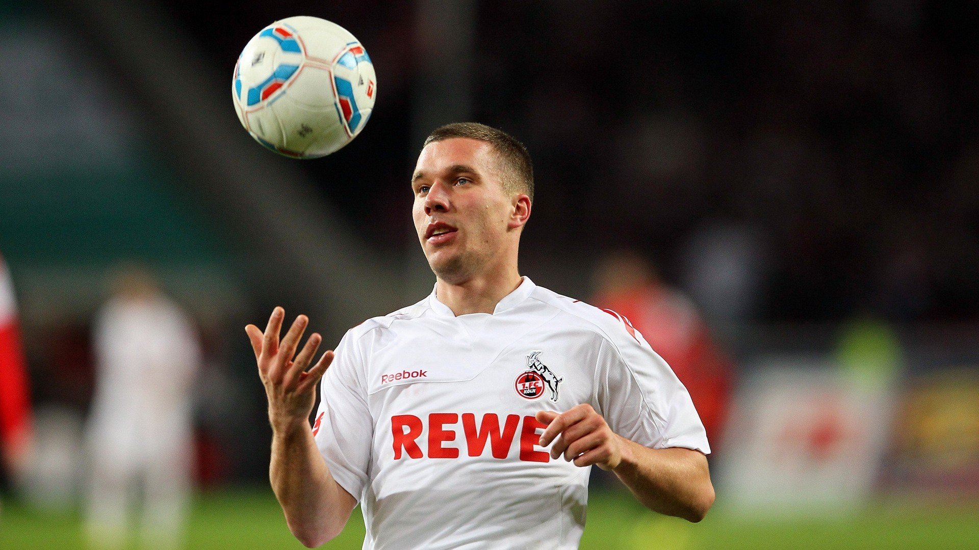 开云官方app入口-罗马轻取莱比锡红牛，马丁内利状态火热引领红狼军团复兴